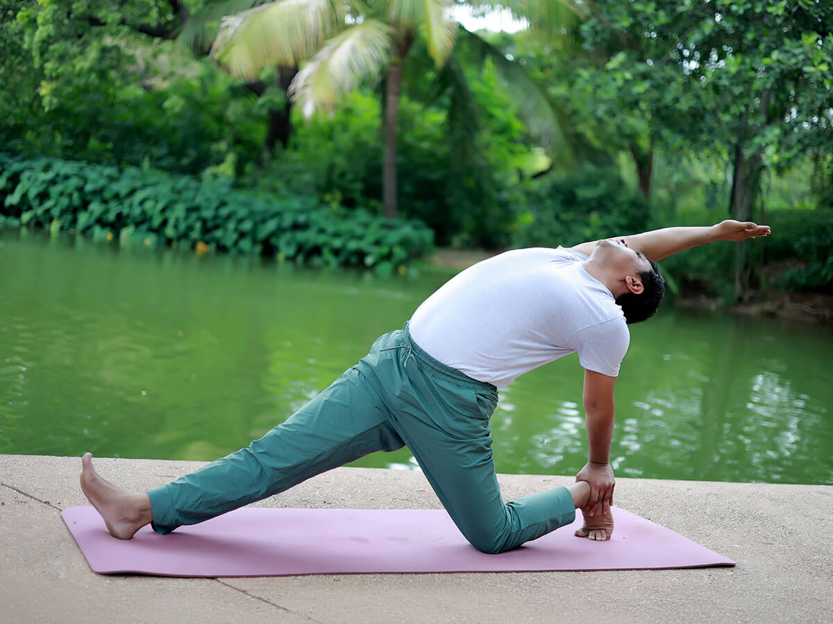 Padahastasana